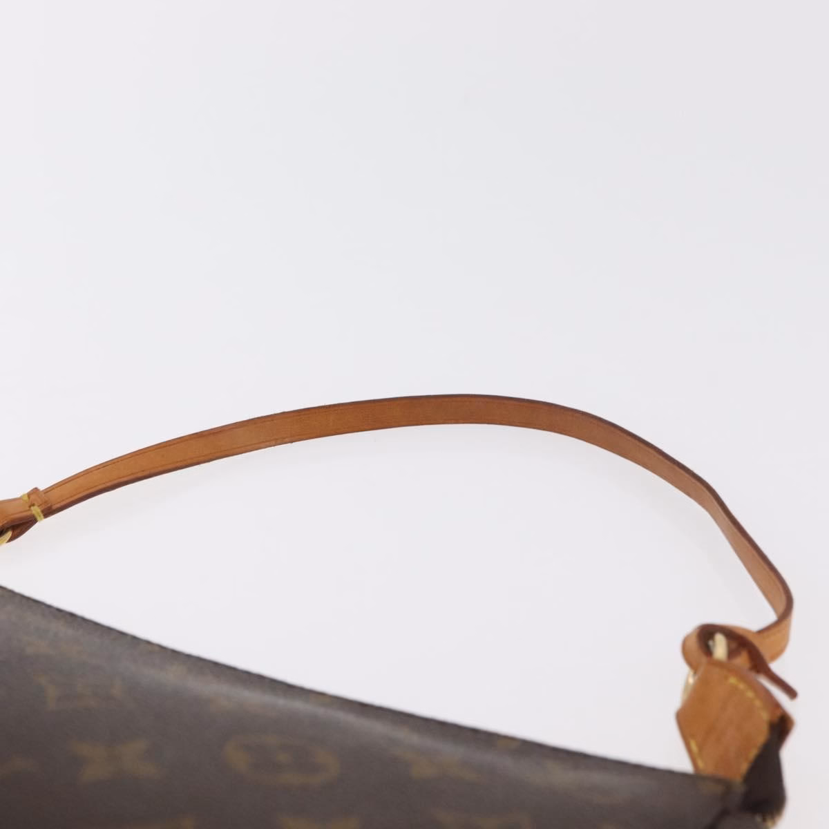Louis Vuitton Pochette - Image 8