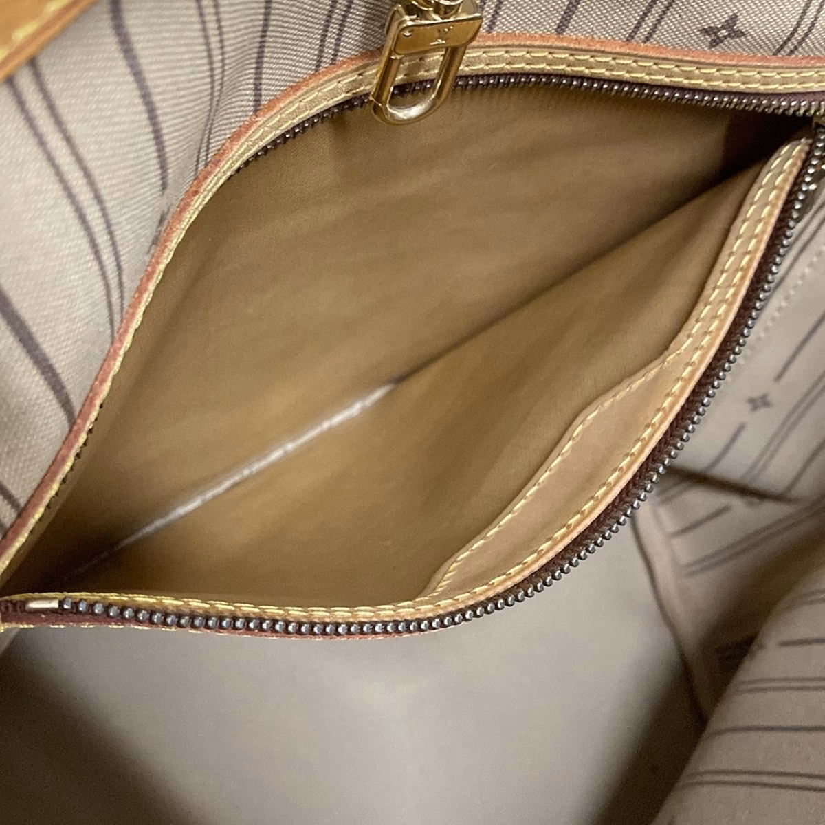 Louis Vuitton Neverfull Monogram MM - Image 18