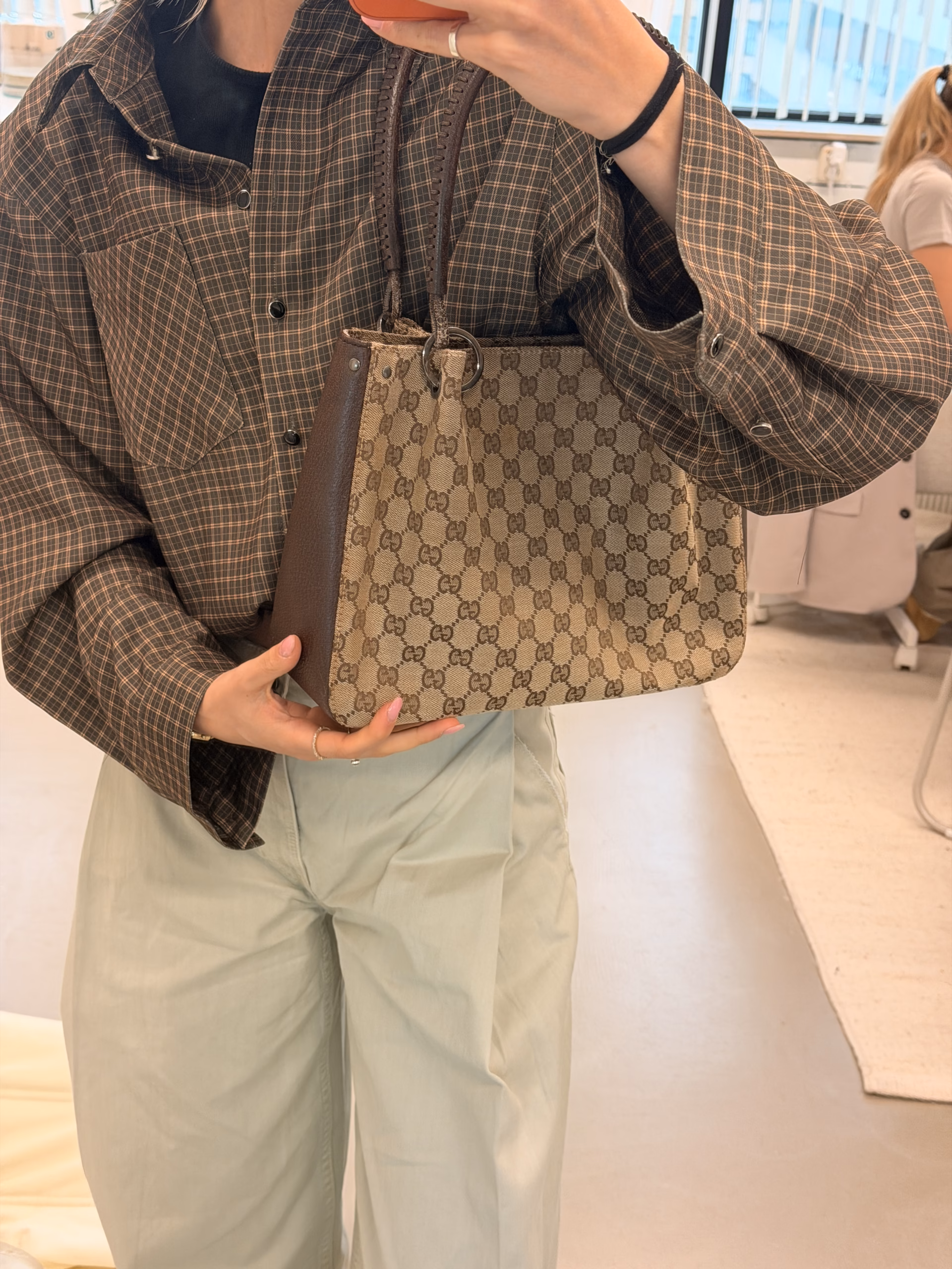 Gucci Canvas Shoulder bag - Image 24