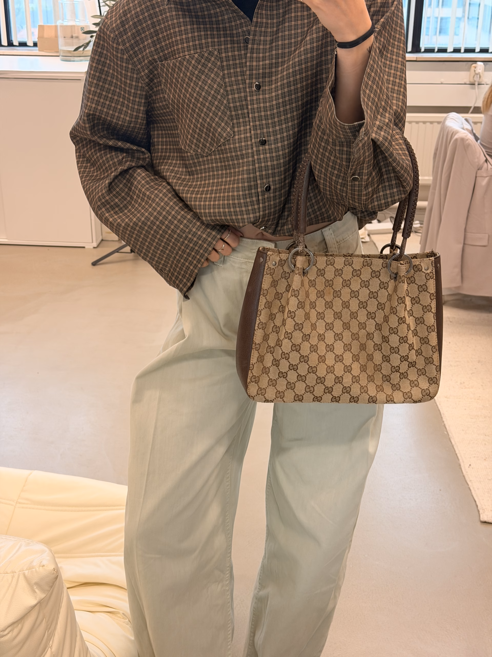 Gucci Canvas Shoulder bag - Image 23
