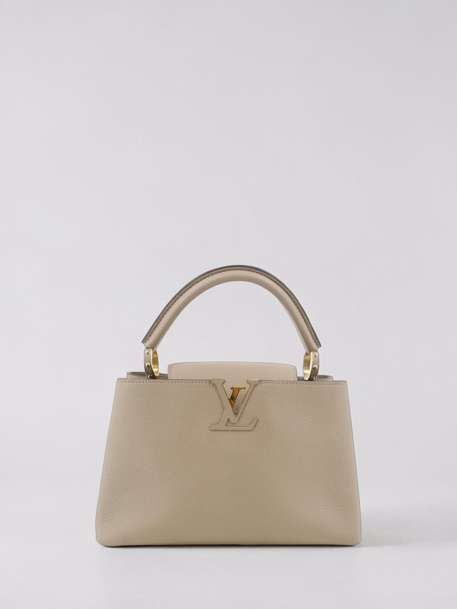 Louis Vuitton Capucines MM