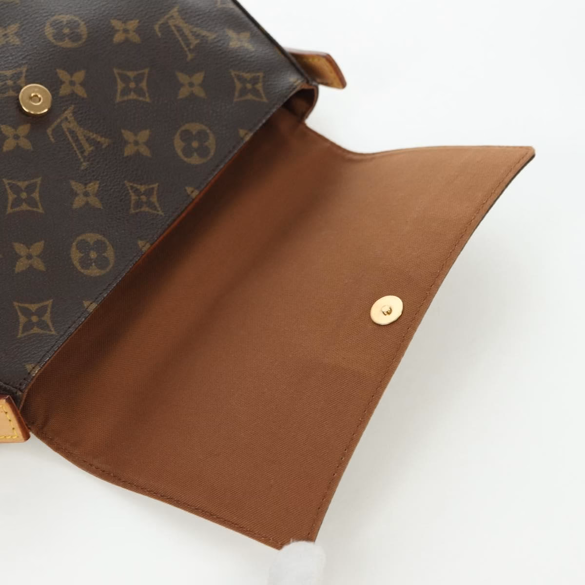 Louis Vuitton Looping PM - Image 19