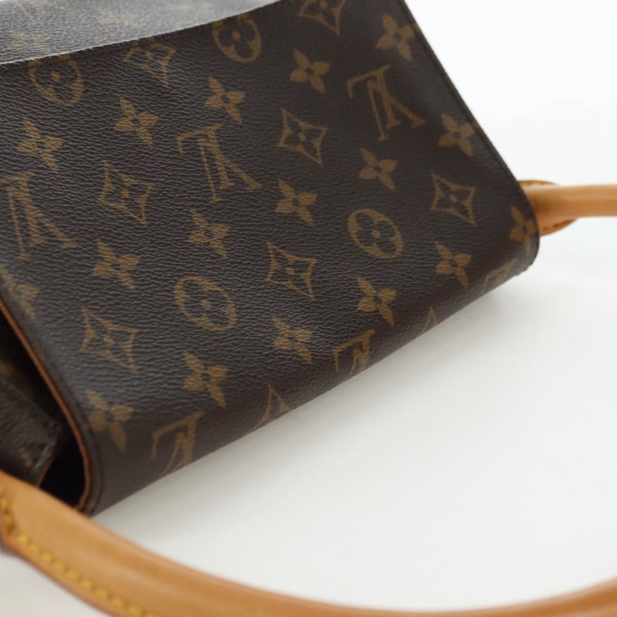 Louis Vuitton Looping PM - Image 10