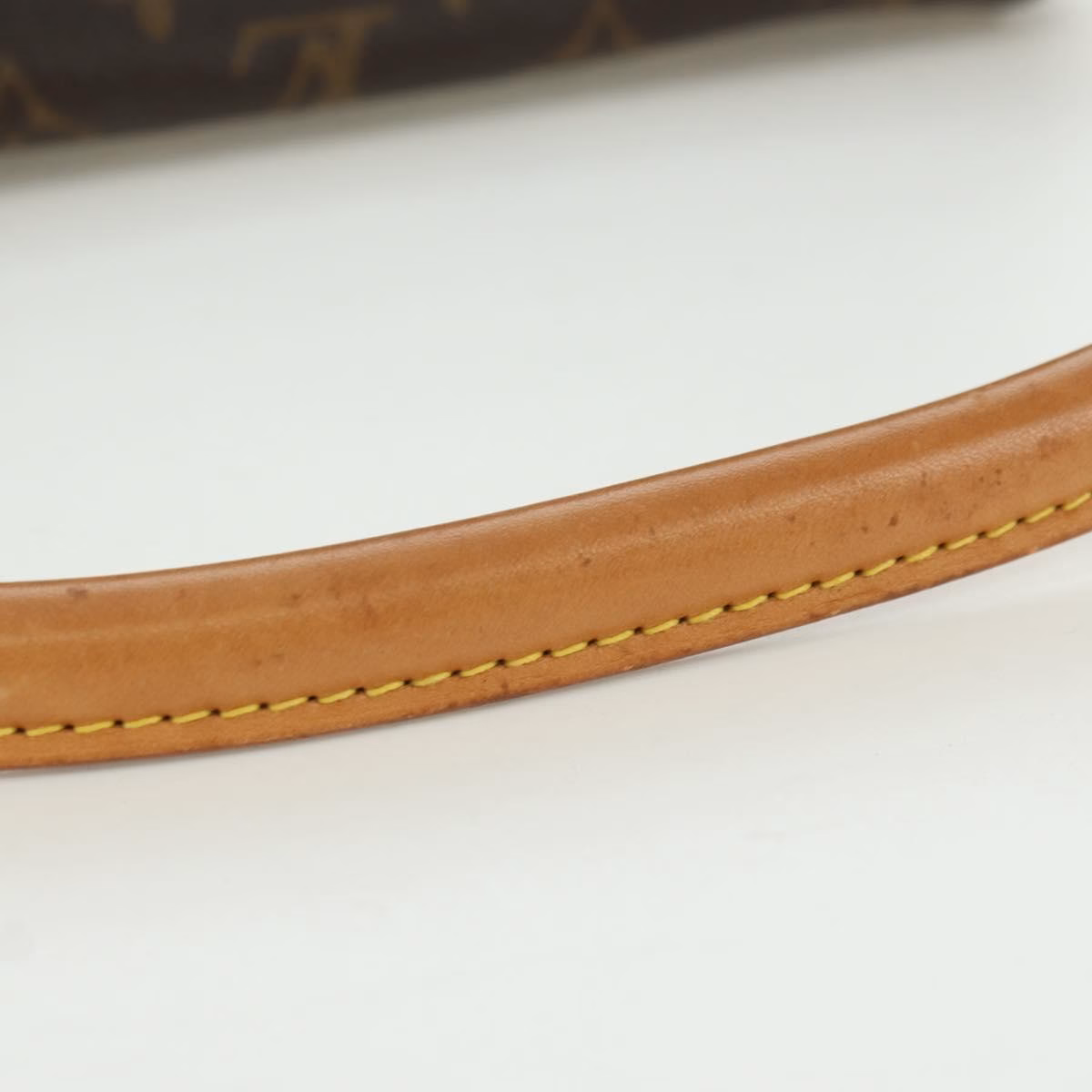 Louis Vuitton Looping PM - Image 12