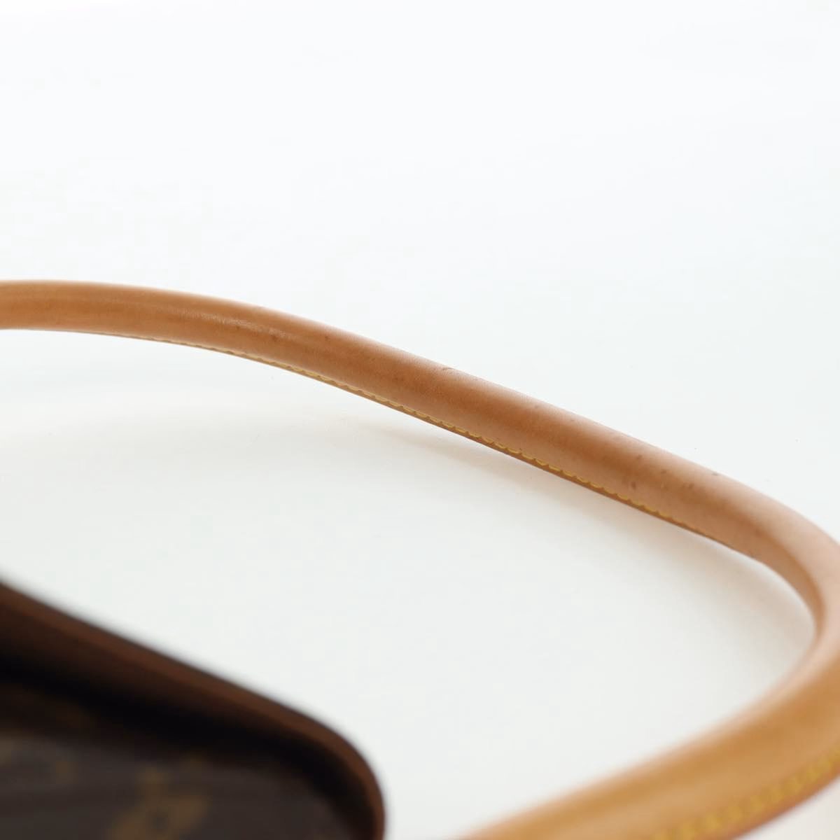Louis Vuitton Looping PM - Image 13