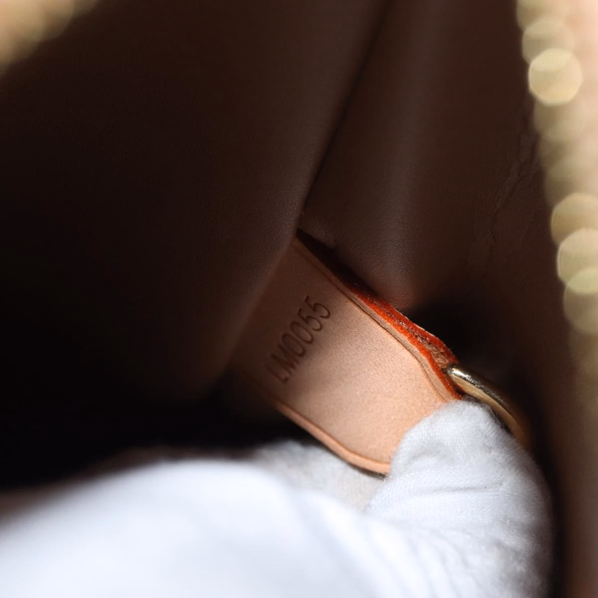 Louis Vuitton Vernis Houston Beige - Image 15