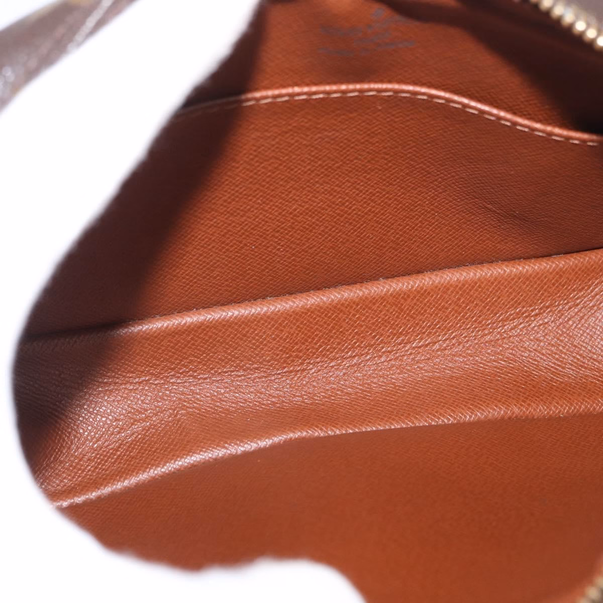 Louis Vuitton Cité PM - Image 12