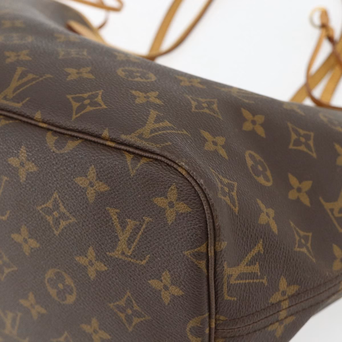 Louis Vuitton Neverfull Monogram MM - Image 11
