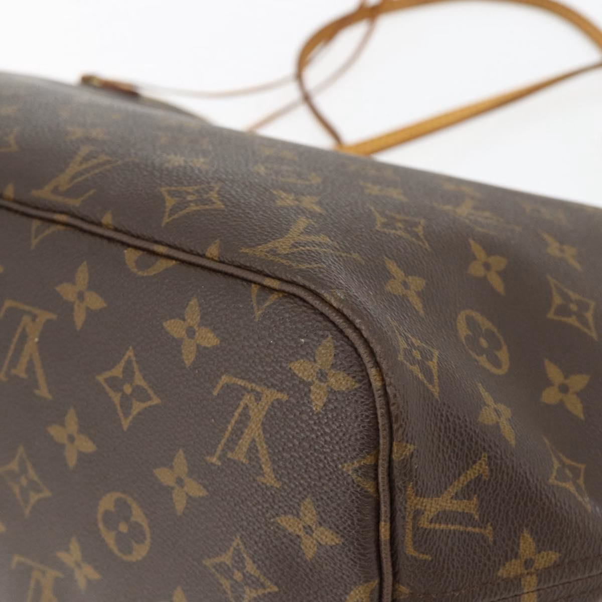 Louis Vuitton Neverfull Monogram MM - Image 13