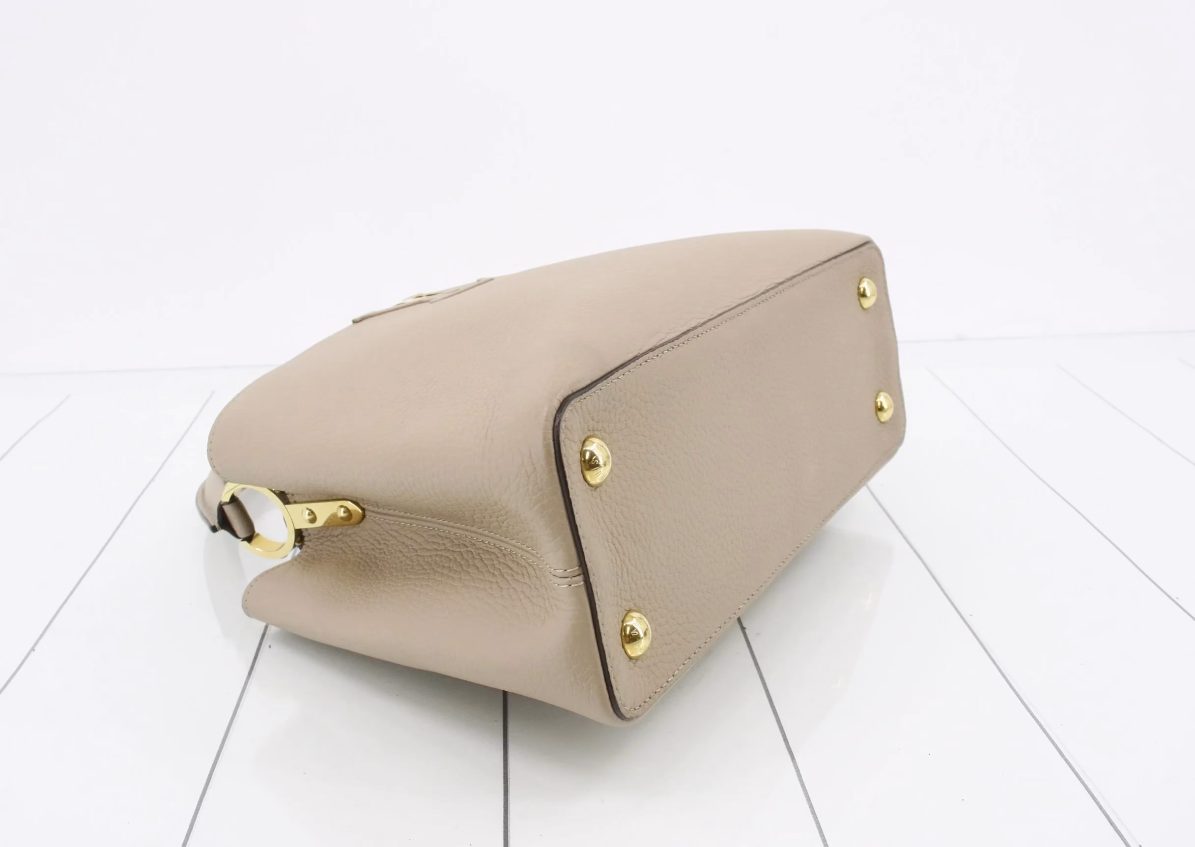 Louis Vuitton Capucines MM - Image 7