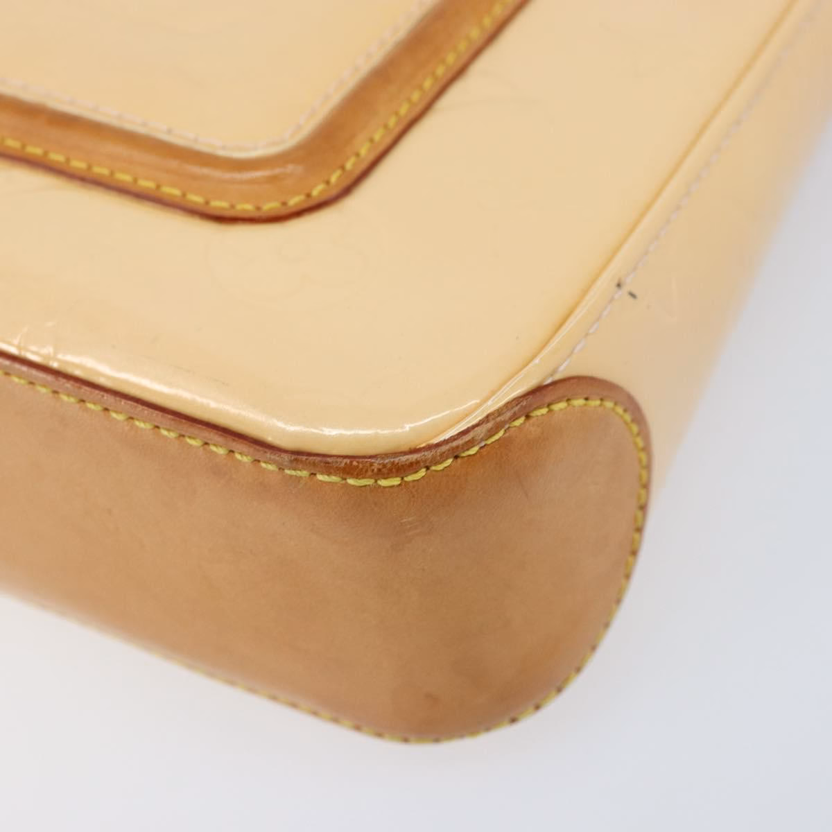 Louis Vuitton Vernis Mallory Crossbody - Image 11