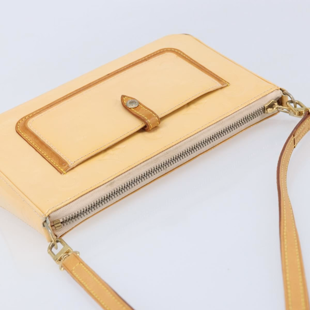 Louis Vuitton Vernis Mallory Crossbody - Image 7