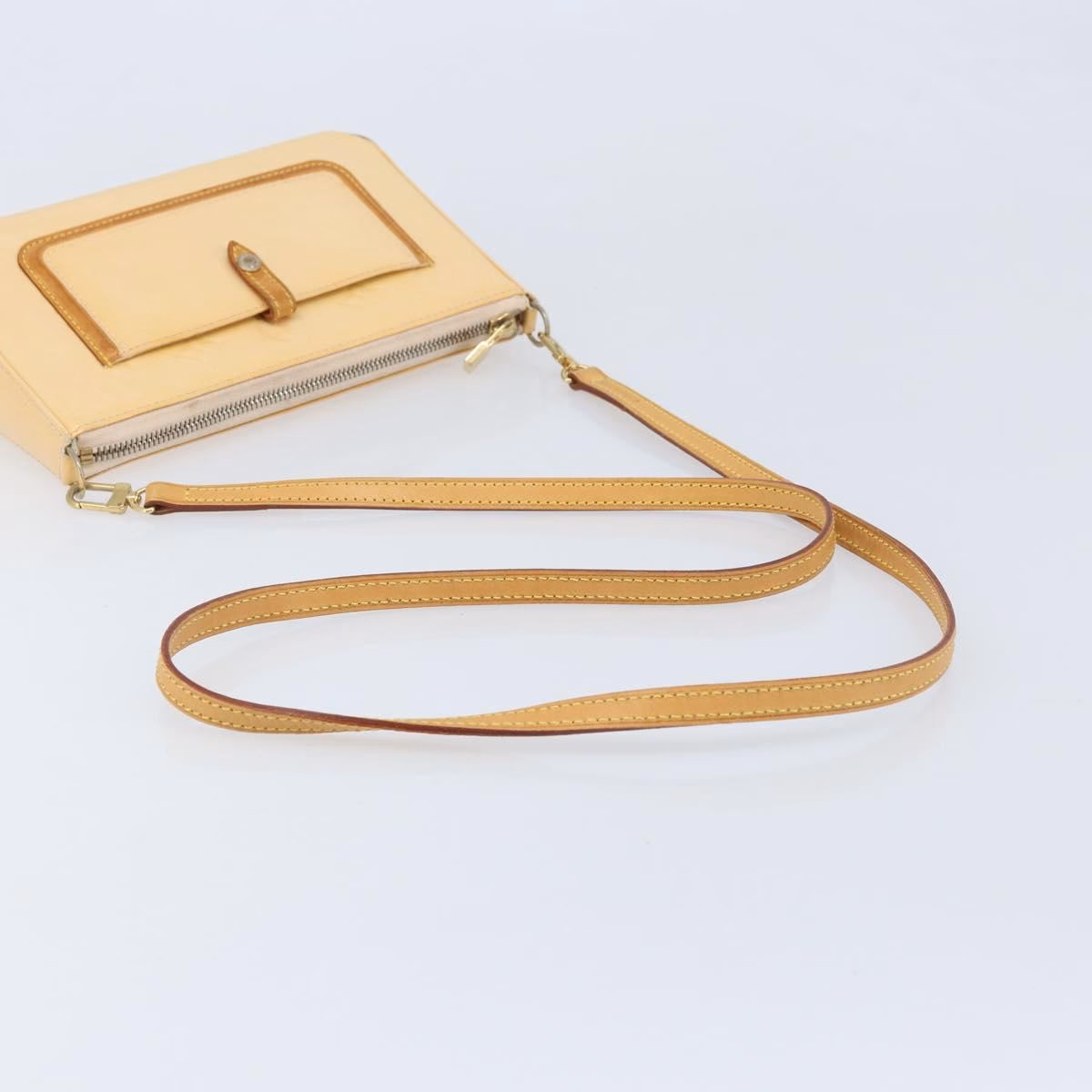Louis Vuitton Vernis Mallory Crossbody - Image 8