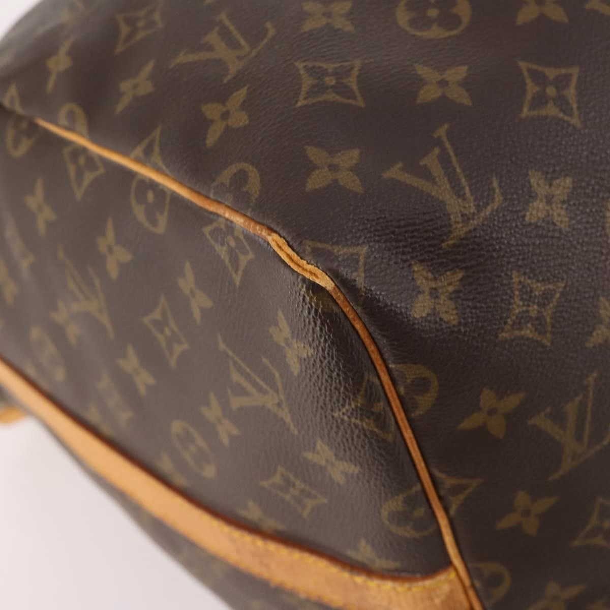 Louis Vuitton Keepall 55 - Image 11