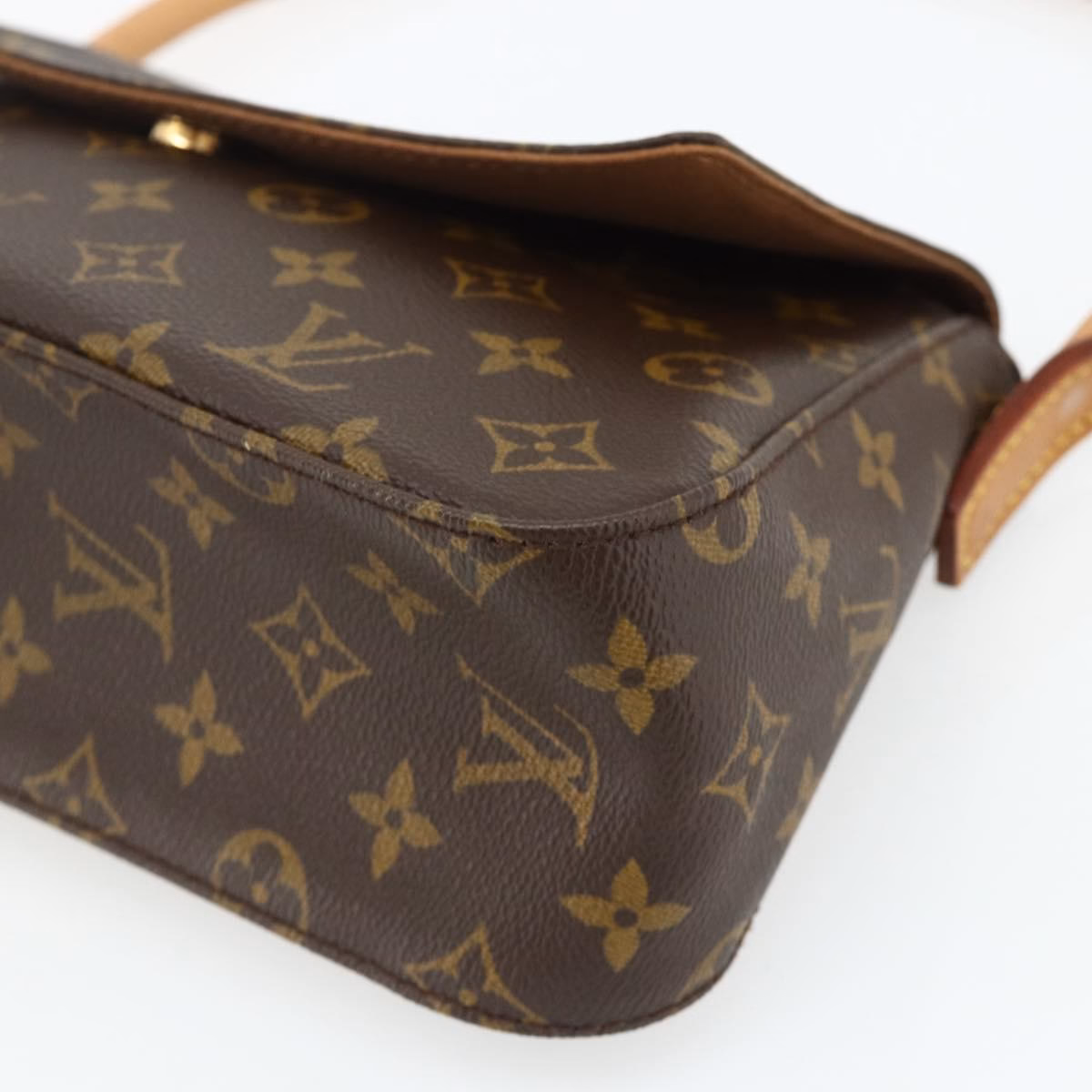 Louis Vuitton Looping PM - Image 13
