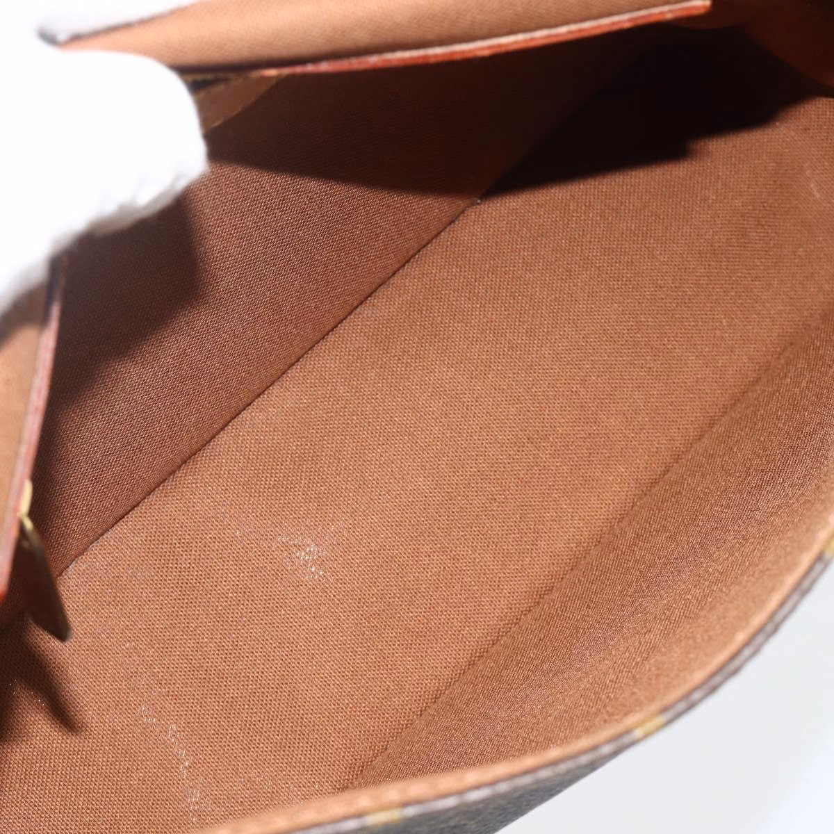 Louis Vuitton Looping PM - Image 18