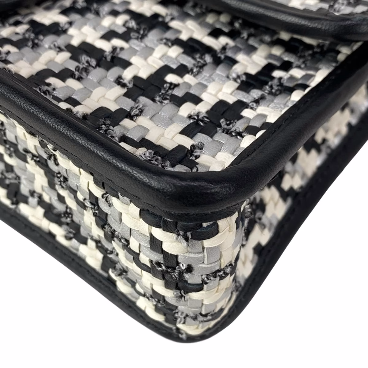 Chanel Single Flap Bag Leather Tweed - Image 8