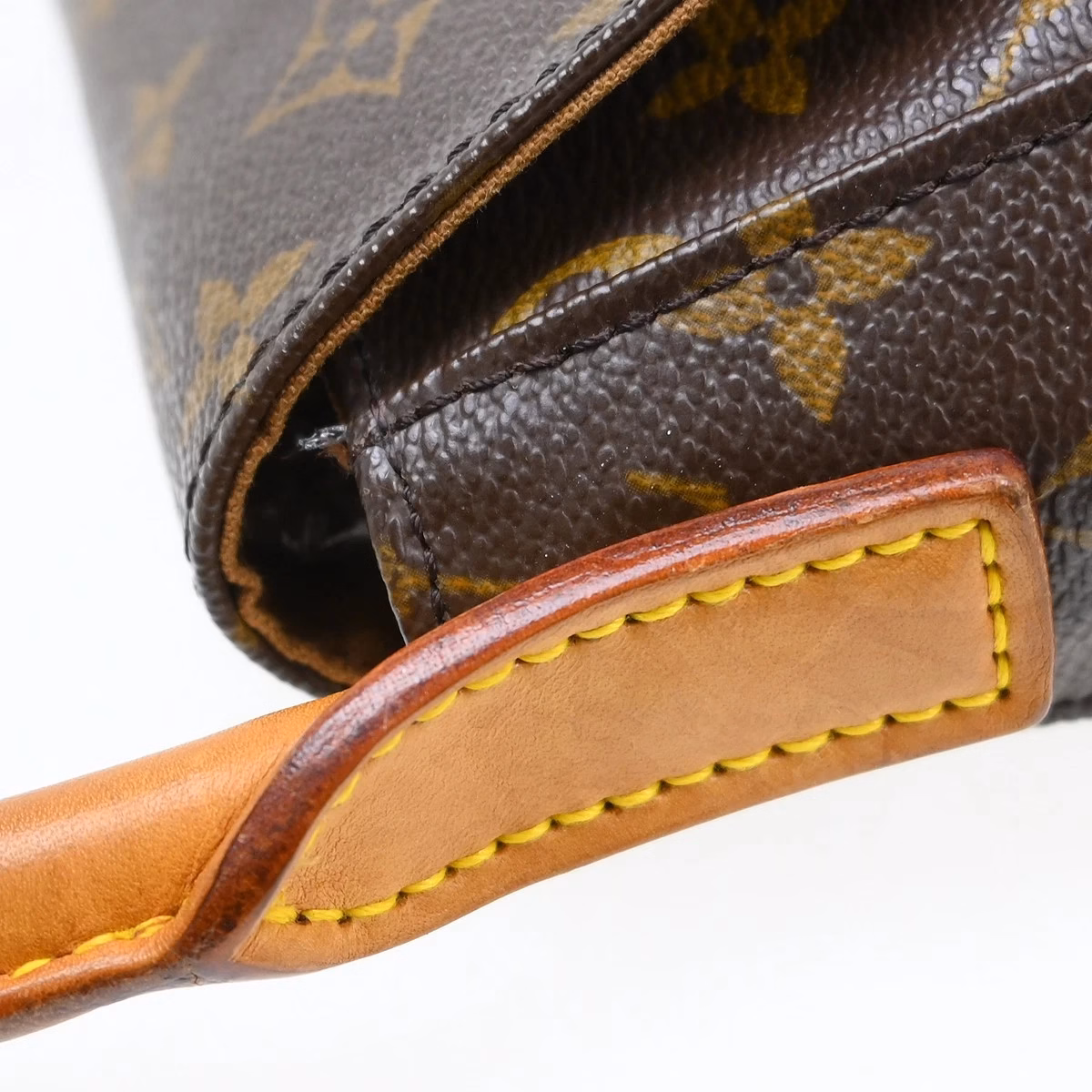 Louis Vuitton Looping PM - Image 8