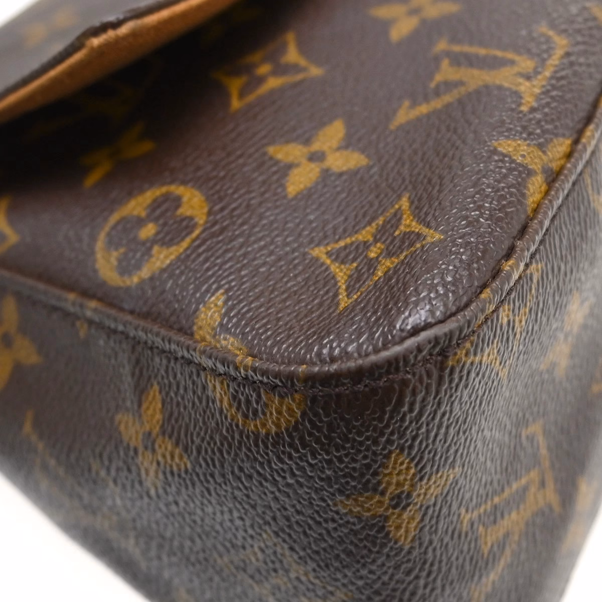Louis Vuitton Looping PM - Image 6
