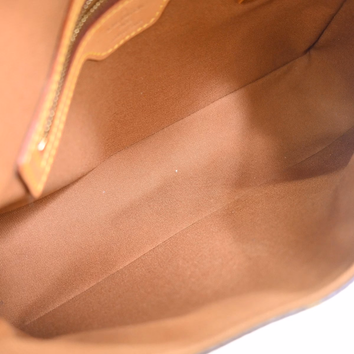 Louis Vuitton Looping PM - Image 12