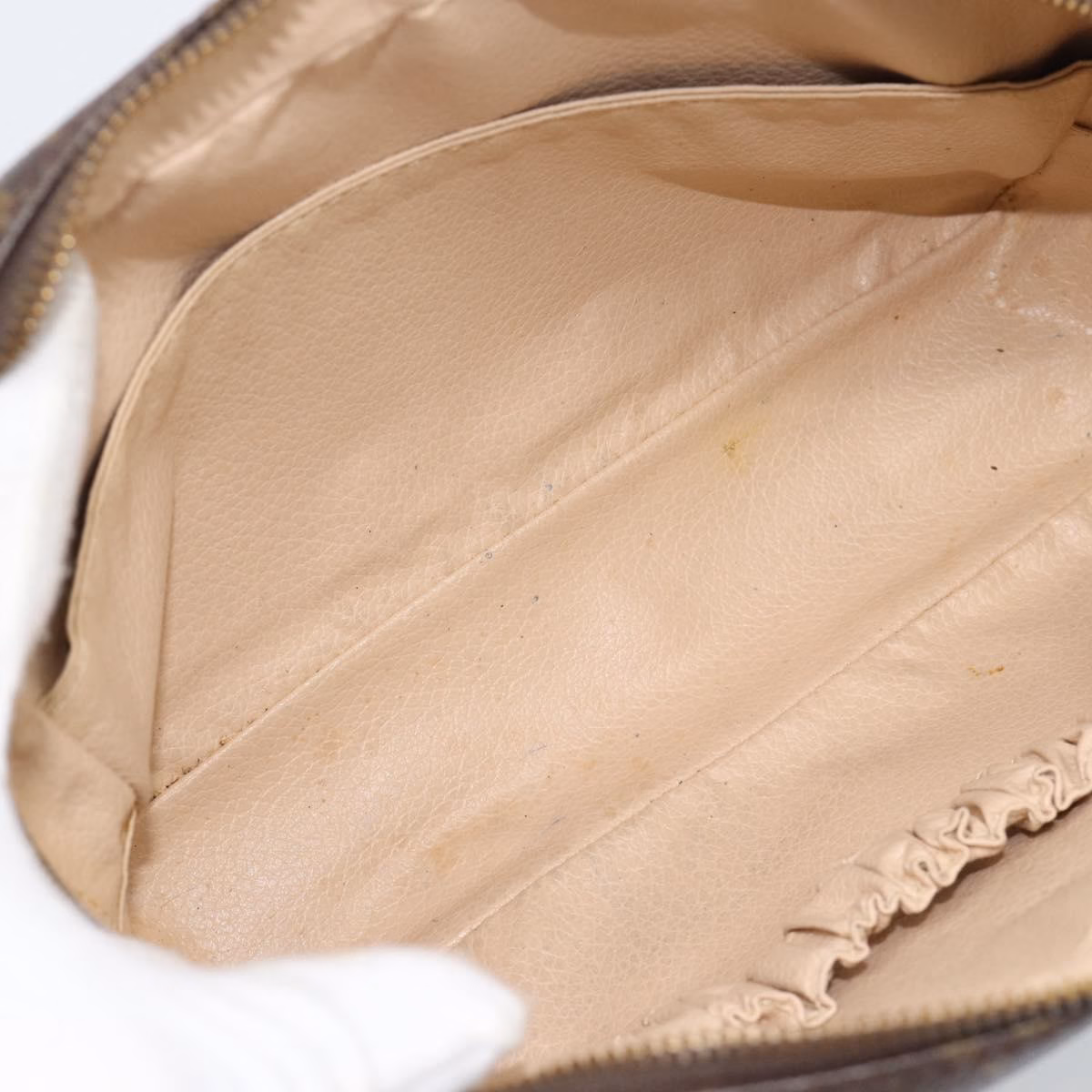 Louis Vuitton Toilette Pouch 23 - Image 11