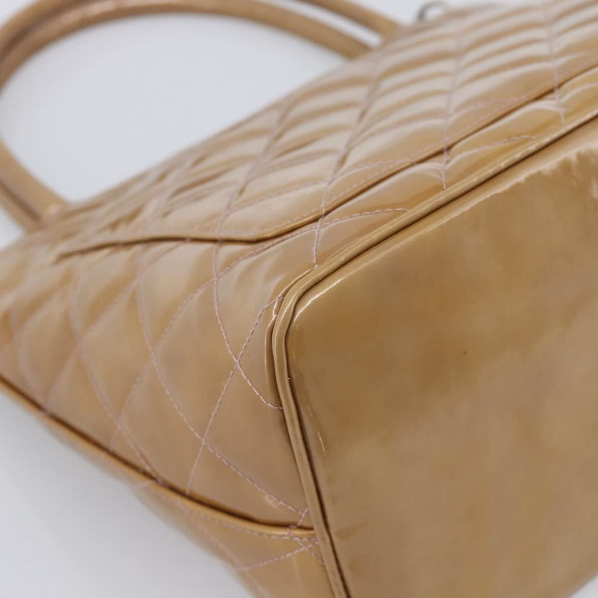 Chanel Patent Medallion Tote bag - Image 14