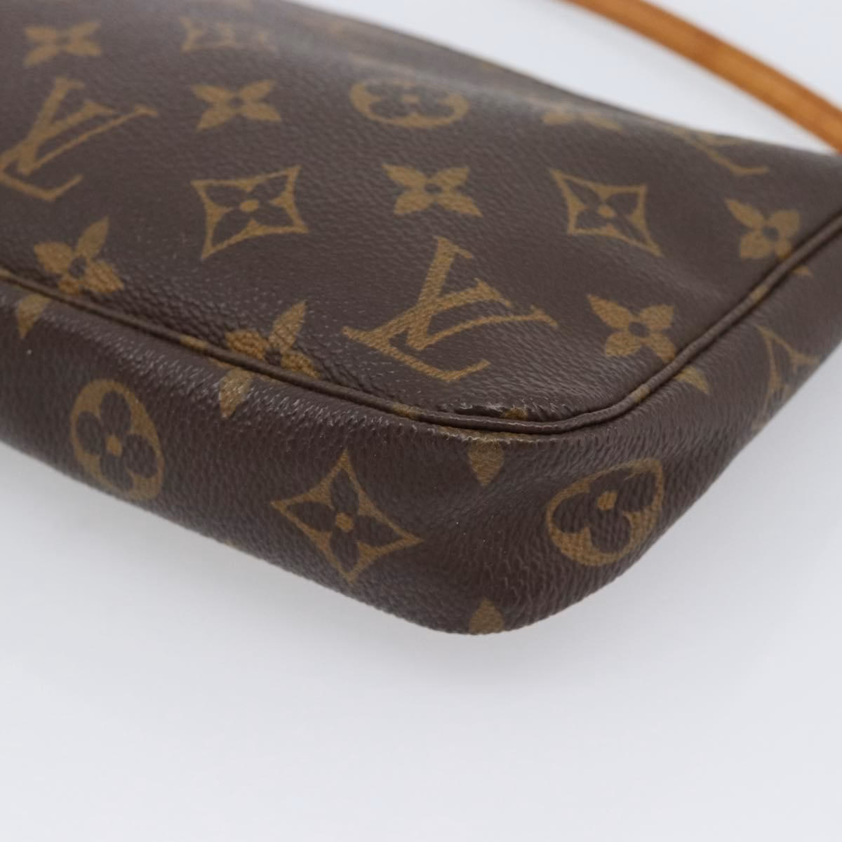 Louis Vuitton Pochette - Image 15