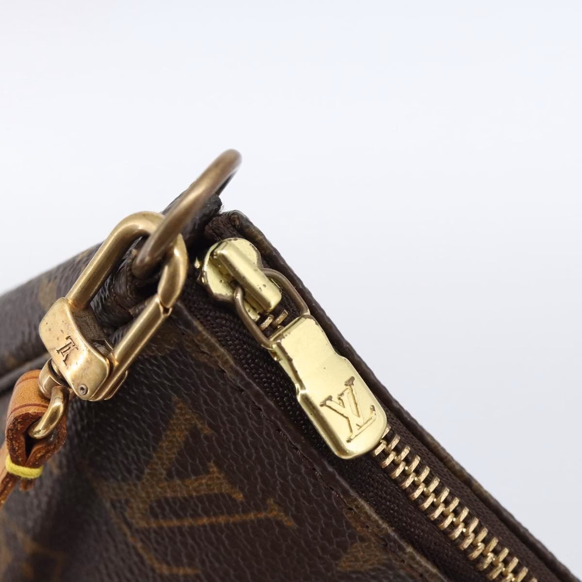 Louis Vuitton Pochette - Image 19