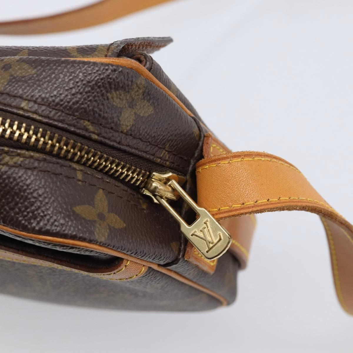 Louis Vuitton Jeune Fille GM - Image 15