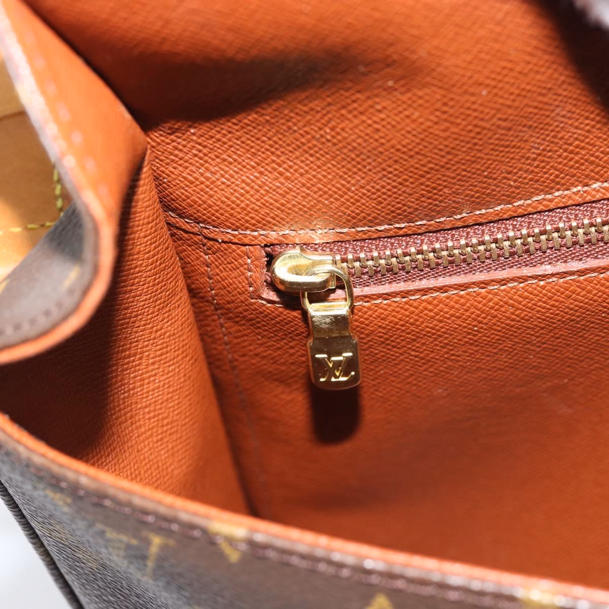 Louis Vuitton Saint Cloud GM - Image 21