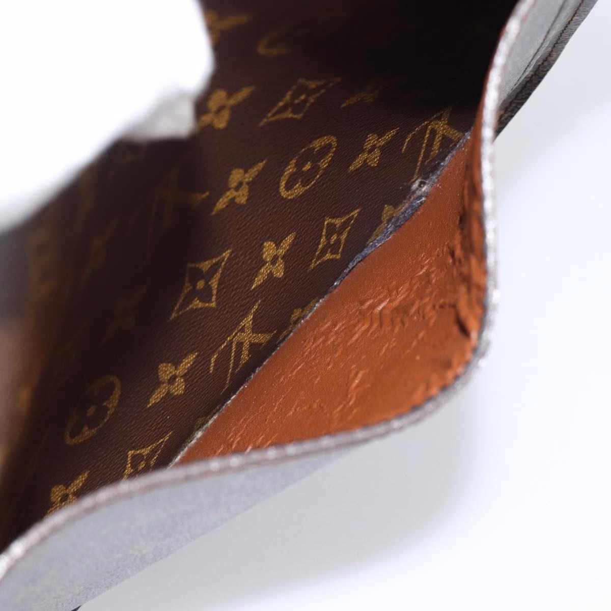 Louis Vuitton Saint Cloud GM - Image 24
