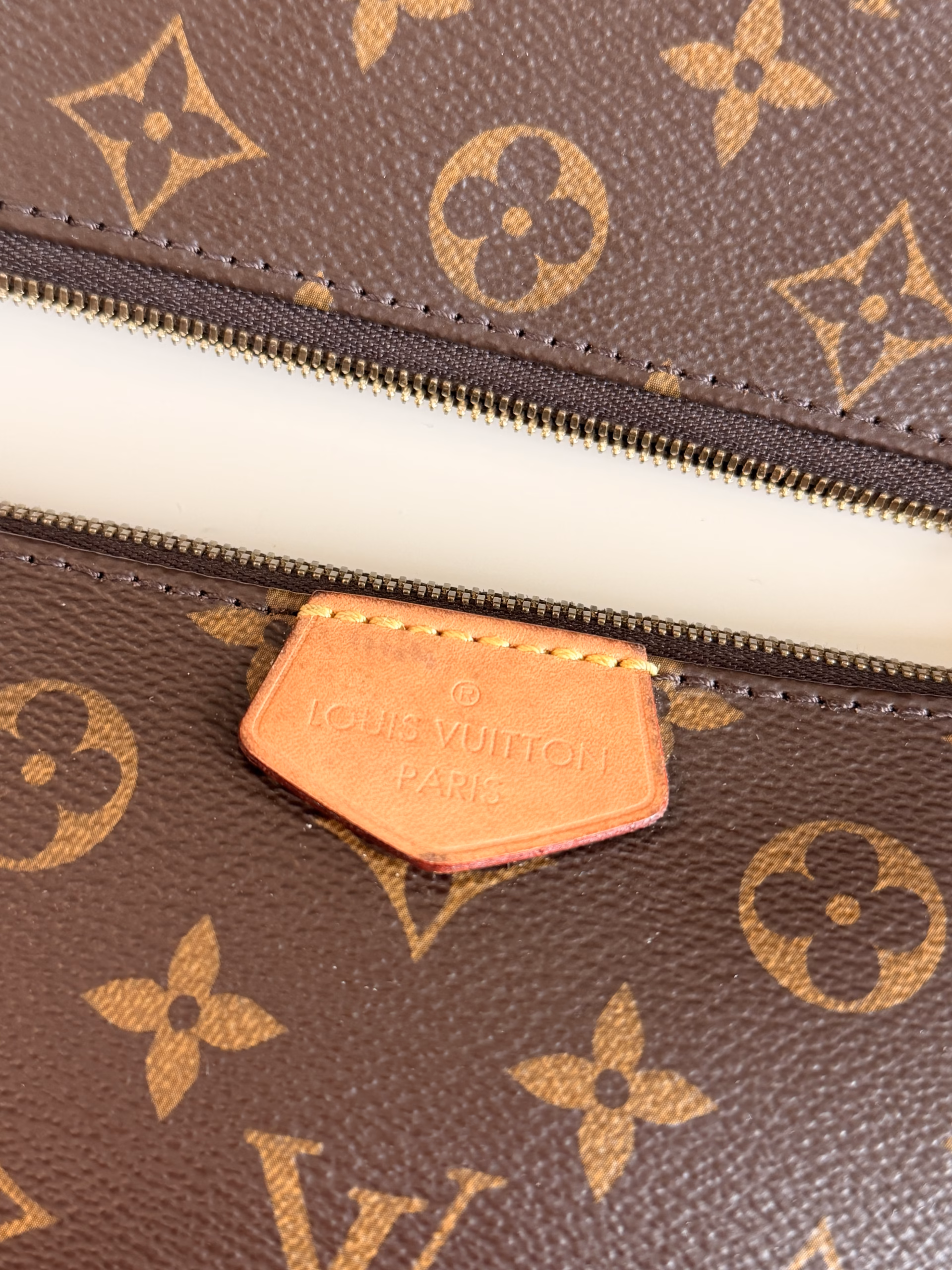 Louis Vuitton Multi Pochette - Image 5