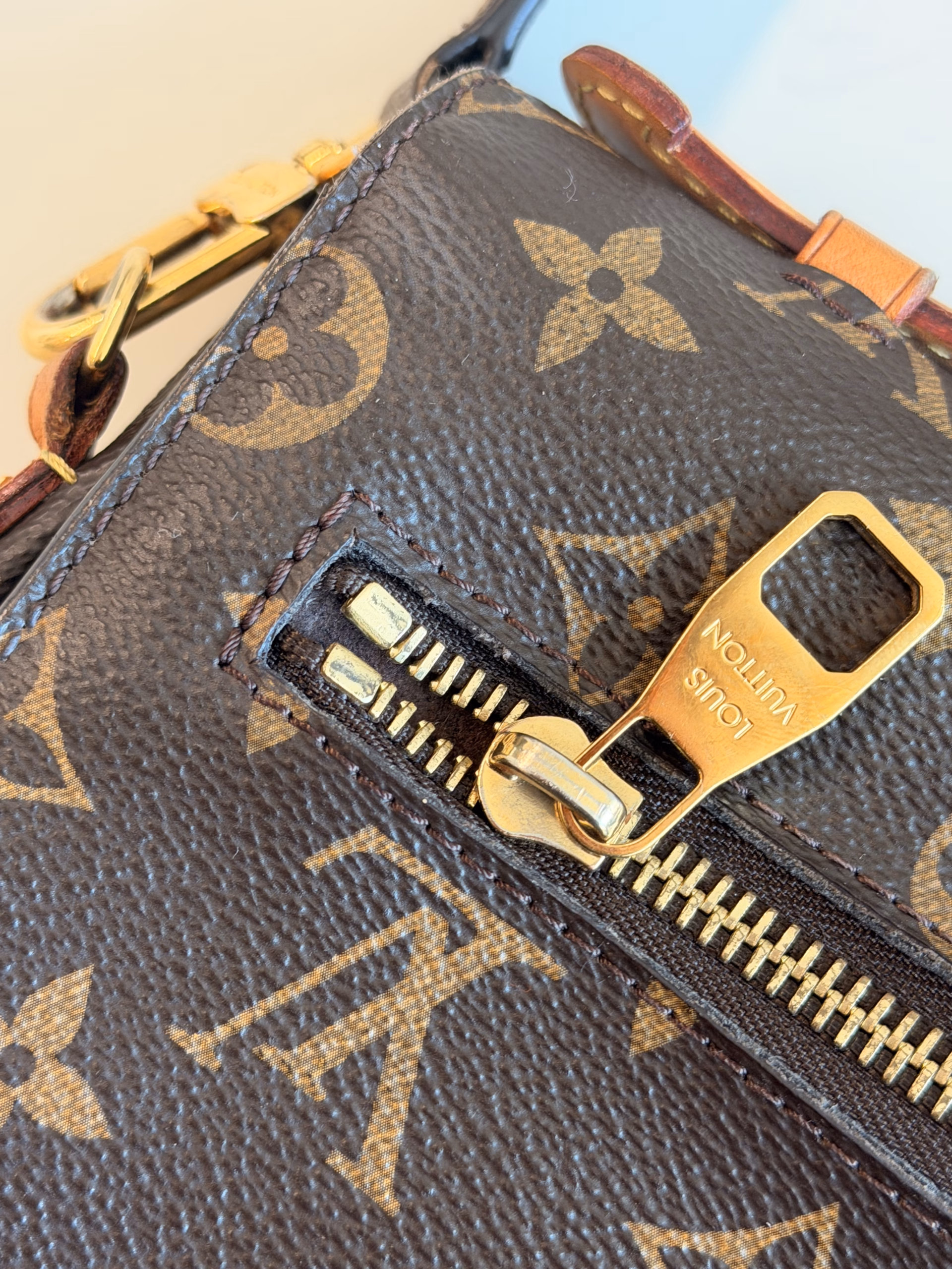 Louis Vuitton Pochette Métis - Image 8