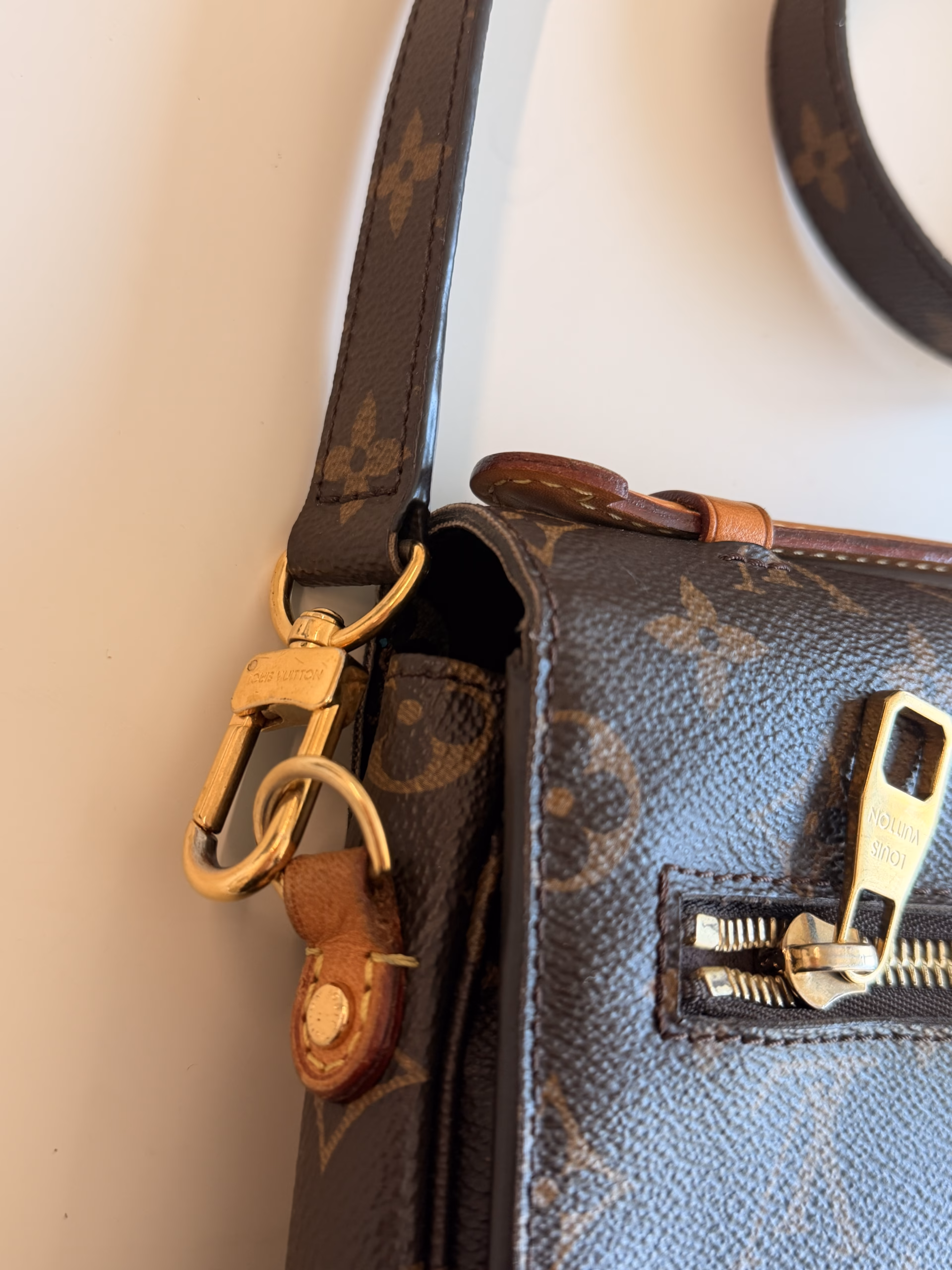 Louis Vuitton Pochette Métis - Image 10
