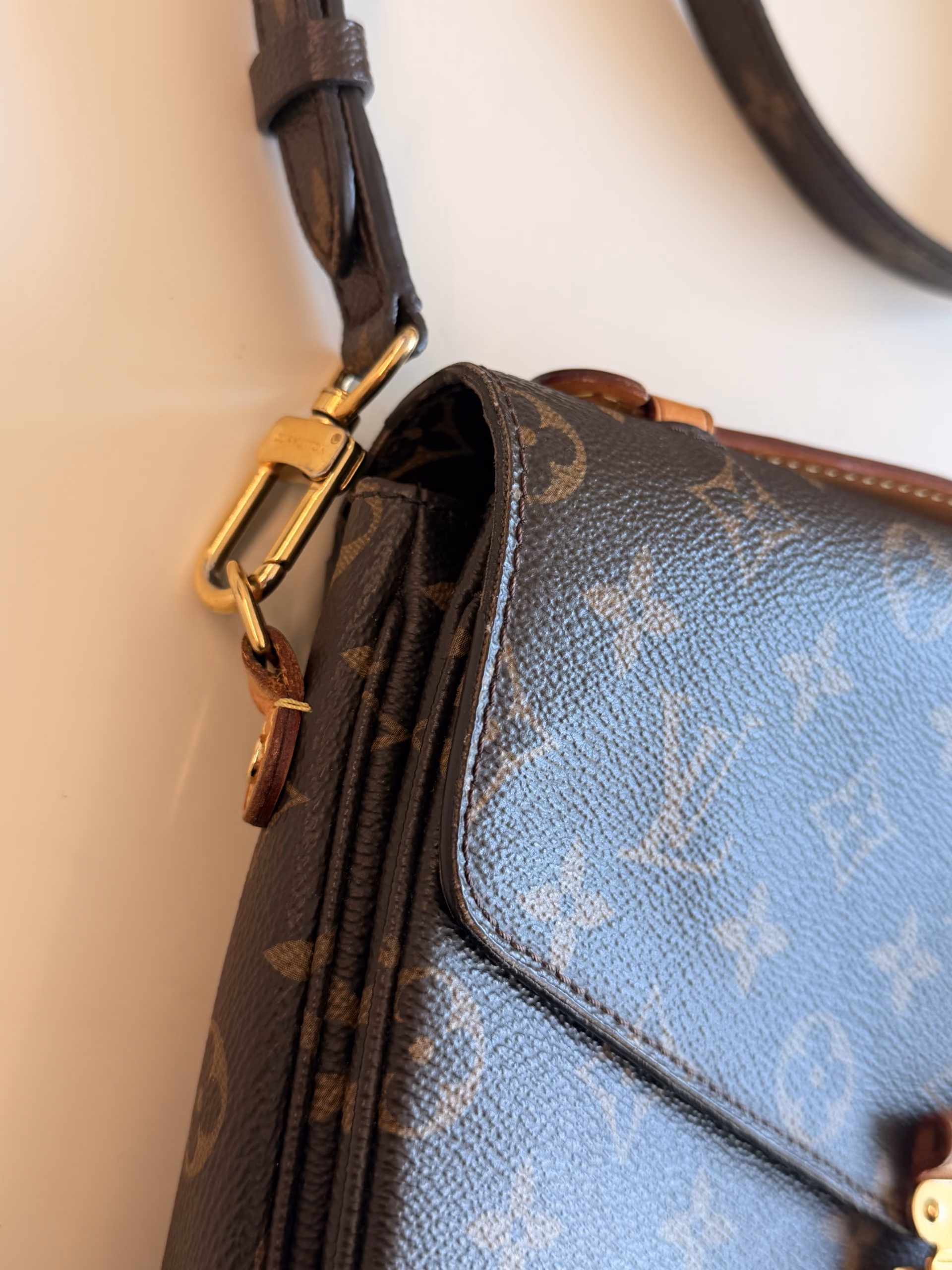 Louis Vuitton Pochette Métis - Image 12