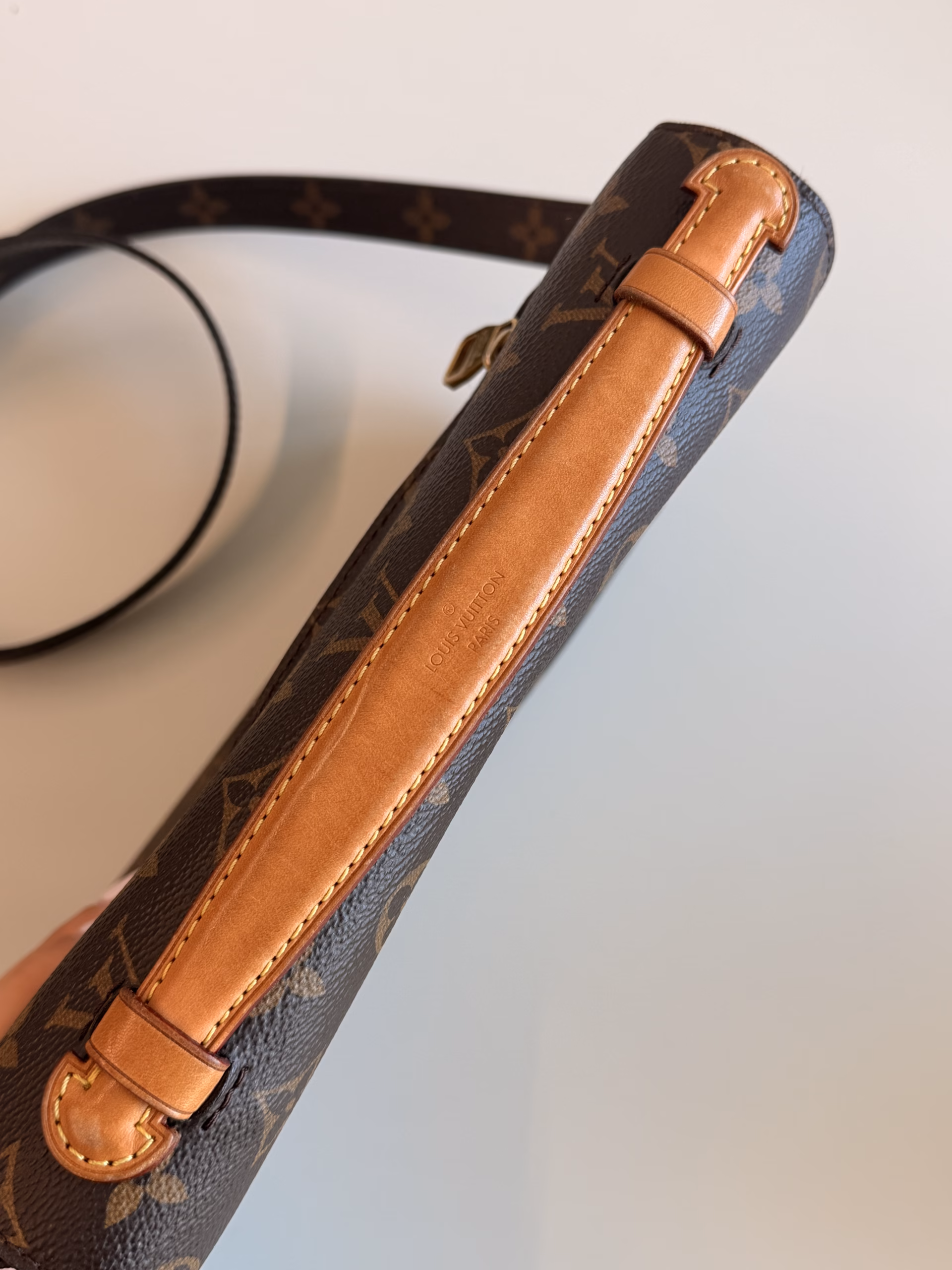Louis Vuitton Pochette Métis - Image 13