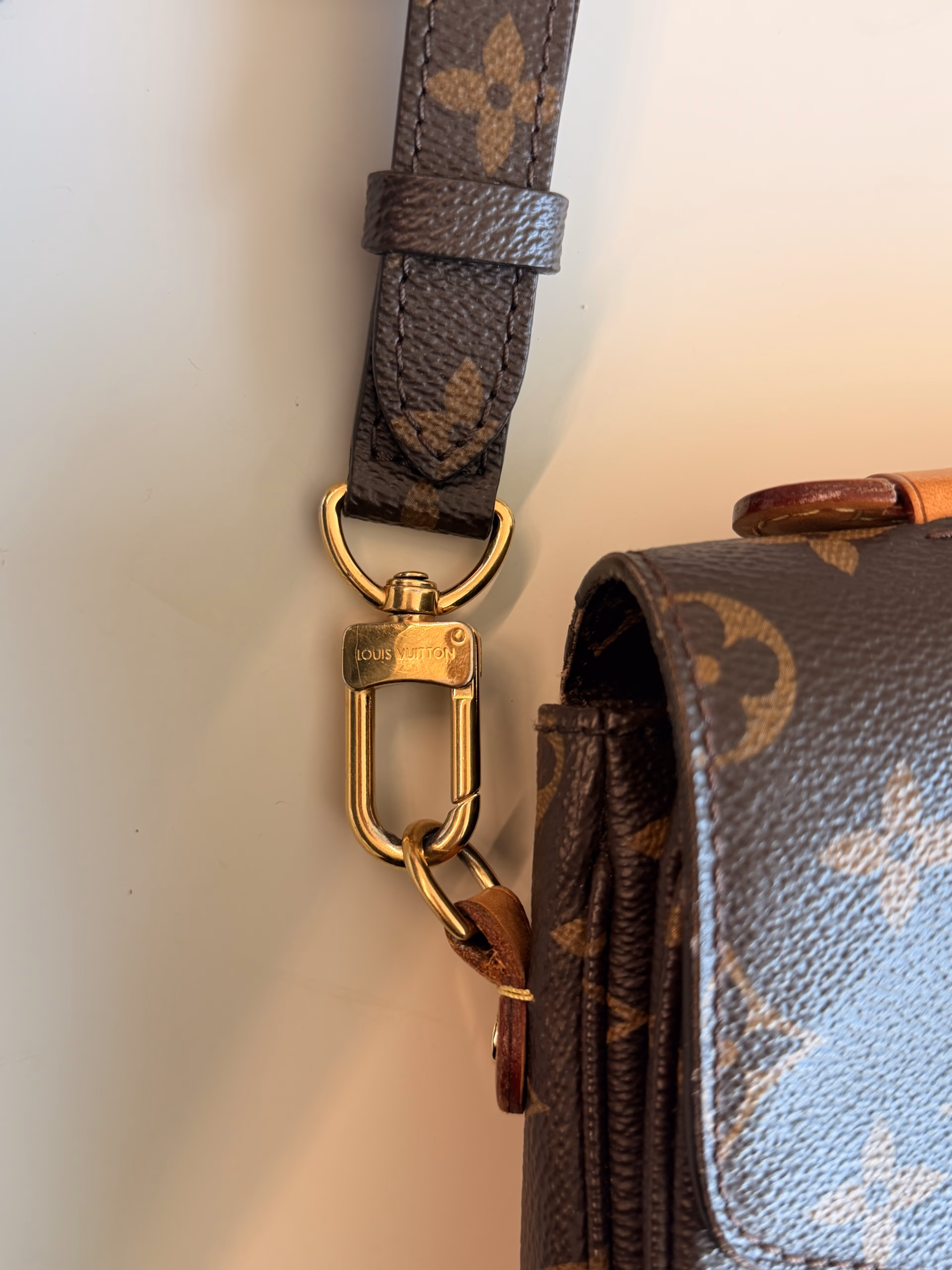 Louis Vuitton Pochette Métis - Image 14