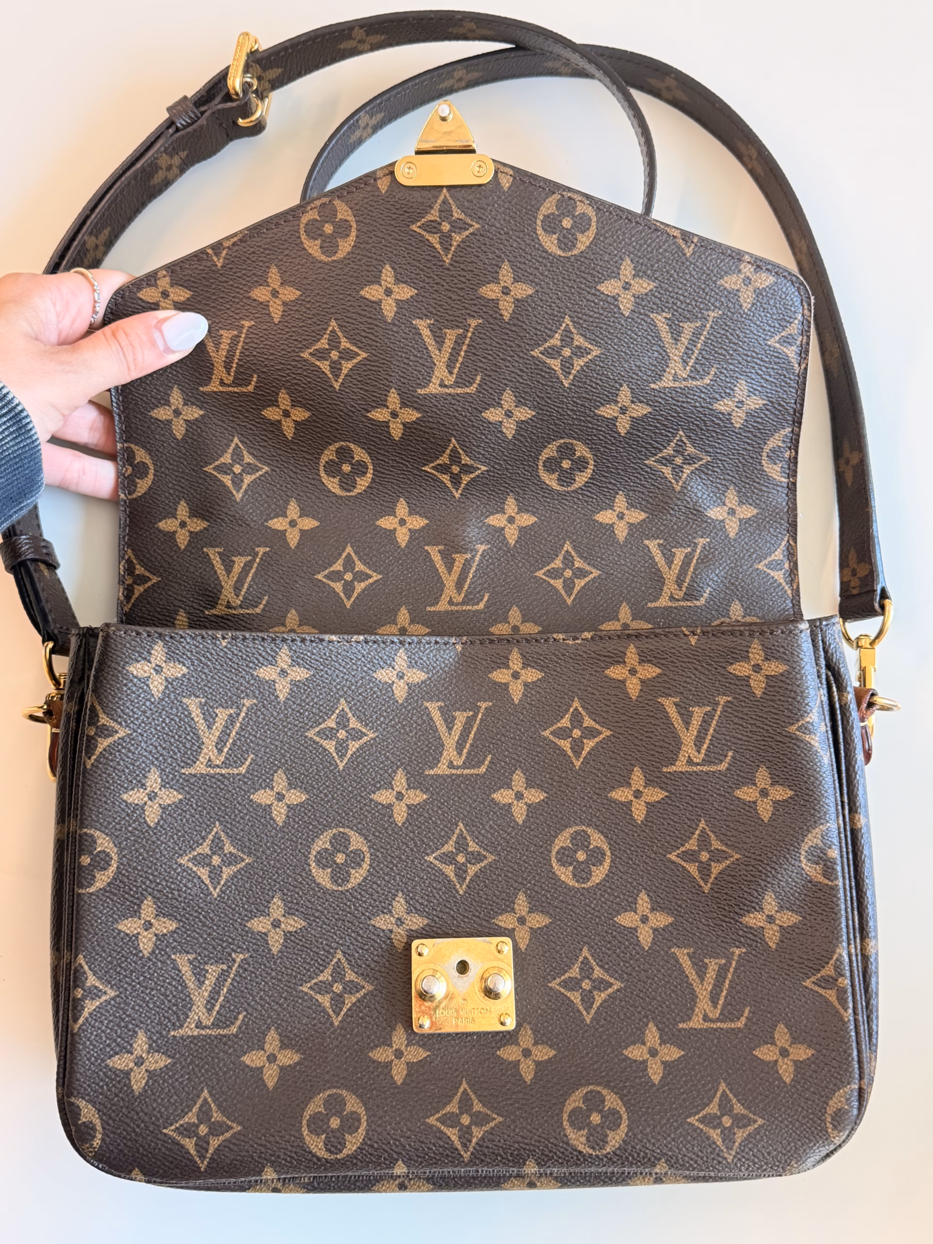 Louis Vuitton Pochette Métis - Image 16