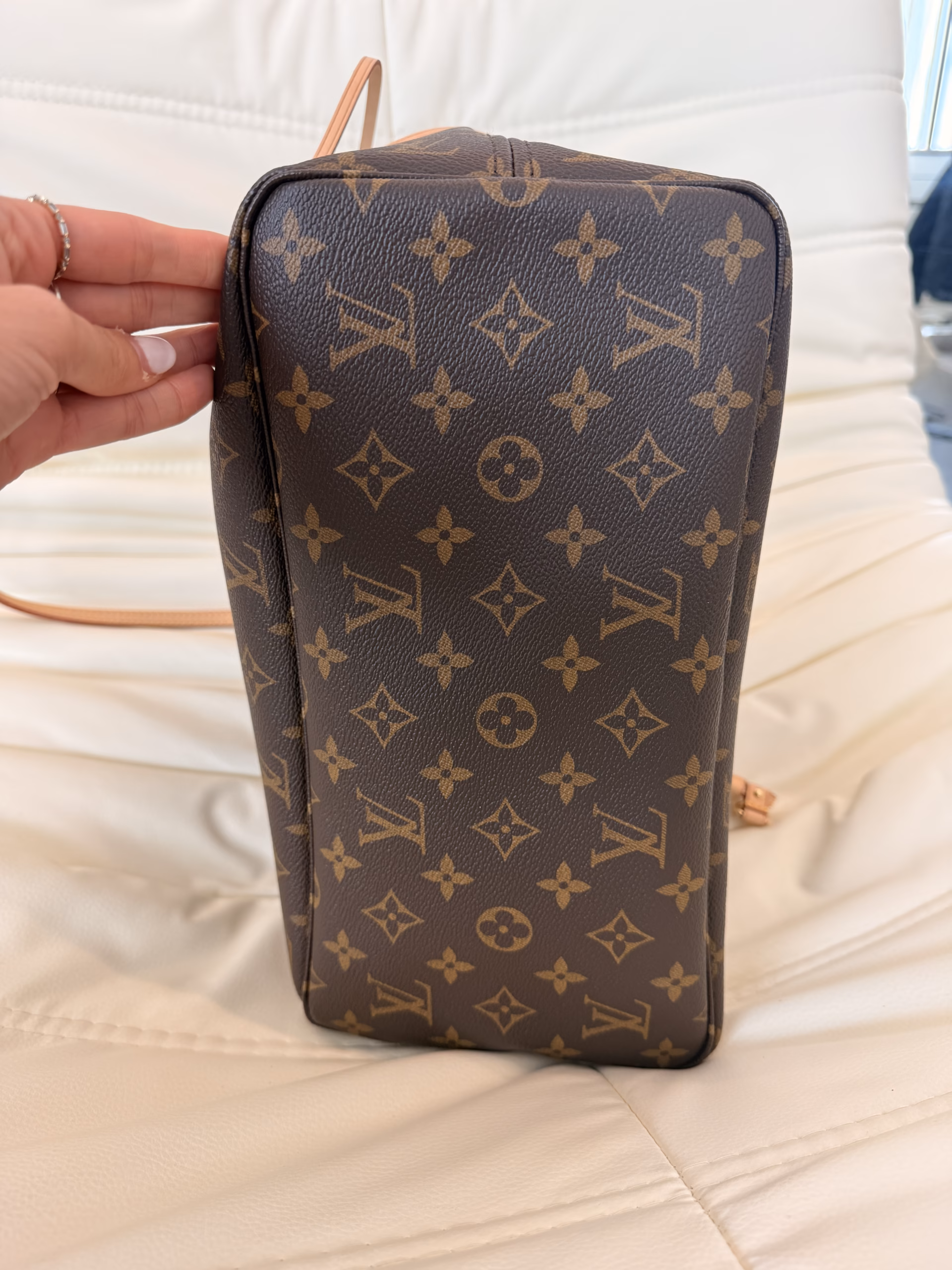 Louis Vuitton Neverfull Monogram MM - Image 9