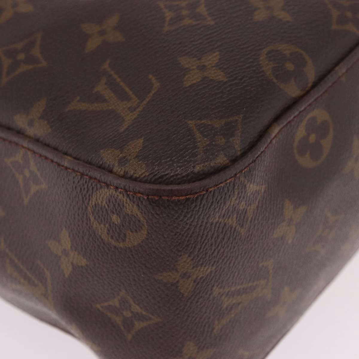 Louis Vuitton Looping GM - Image 12