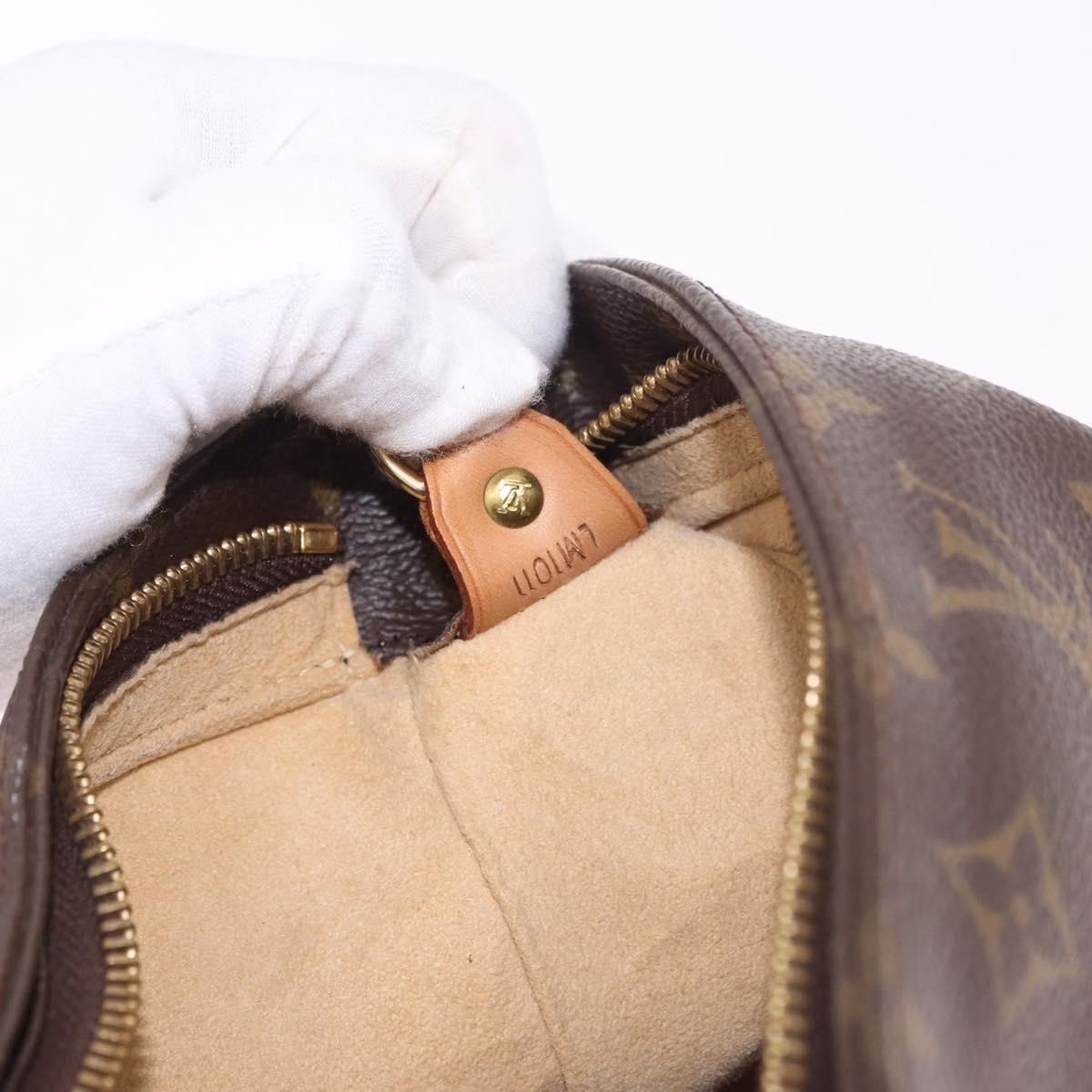Louis Vuitton Looping GM - Image 21