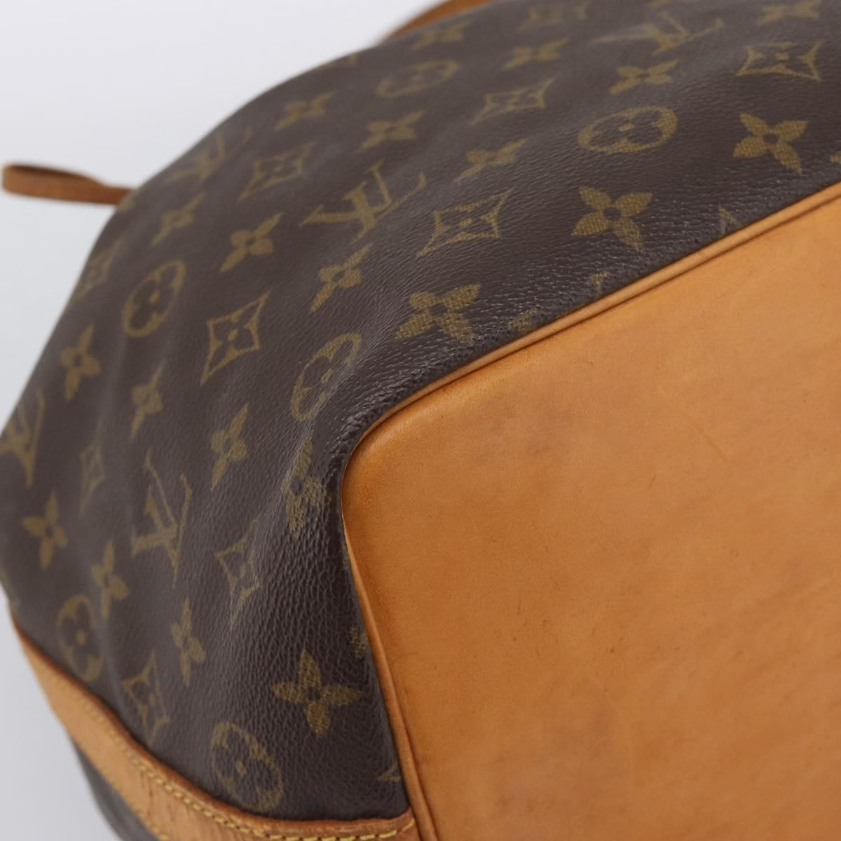 Louis Vuitton Petit Noé - Image 12