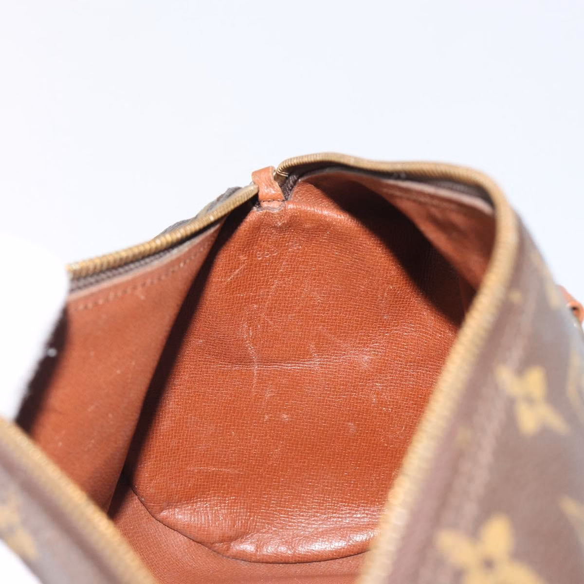 Louis Vuitton Papillon 30 - Image 18