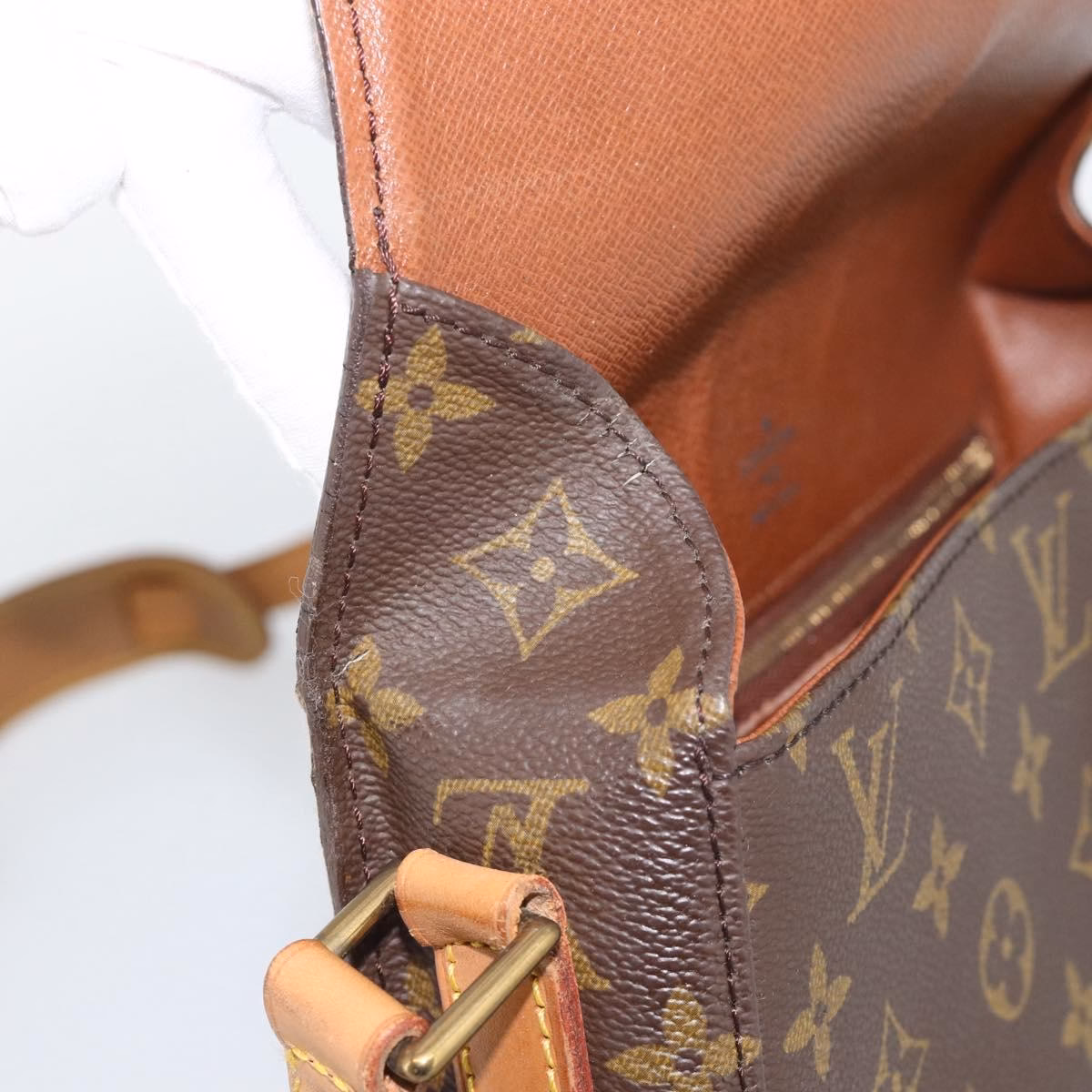 Louis Vuitton Saint Cloud GM - Image 23