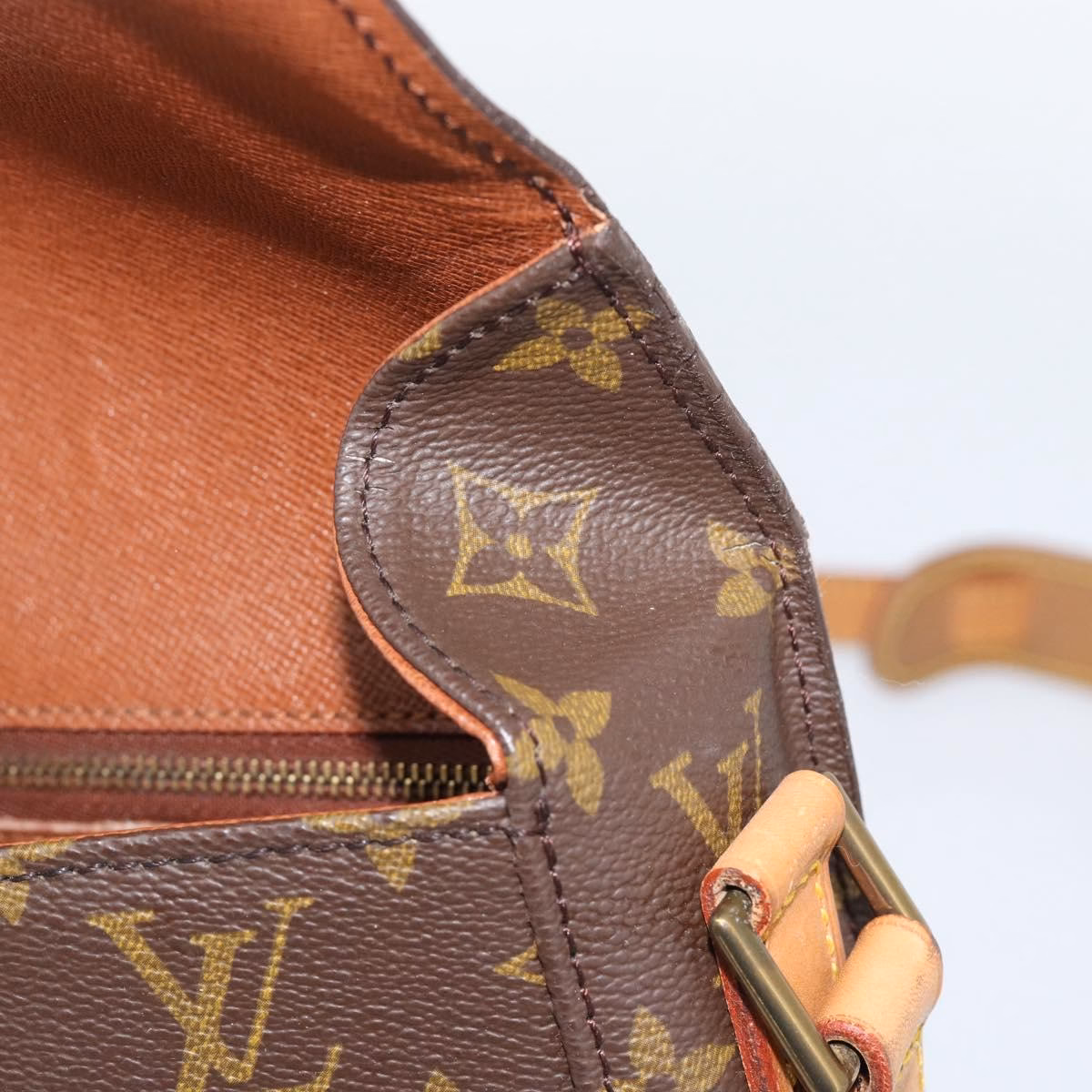 Louis Vuitton Saint Cloud GM - Image 22