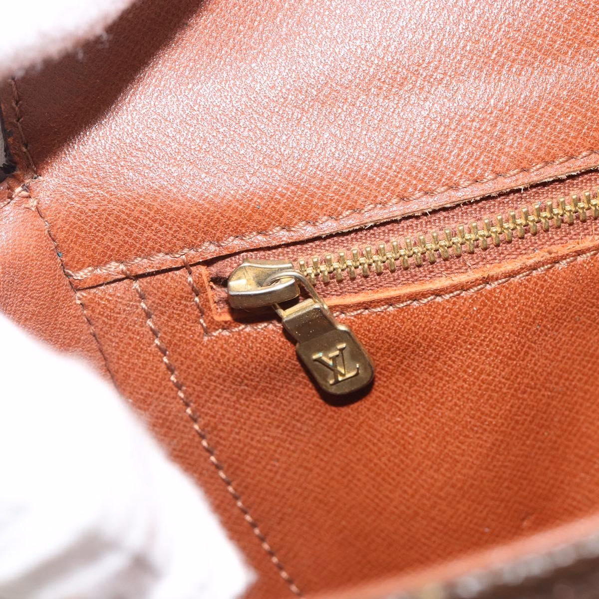 Louis Vuitton Chantilly PM - Image 16