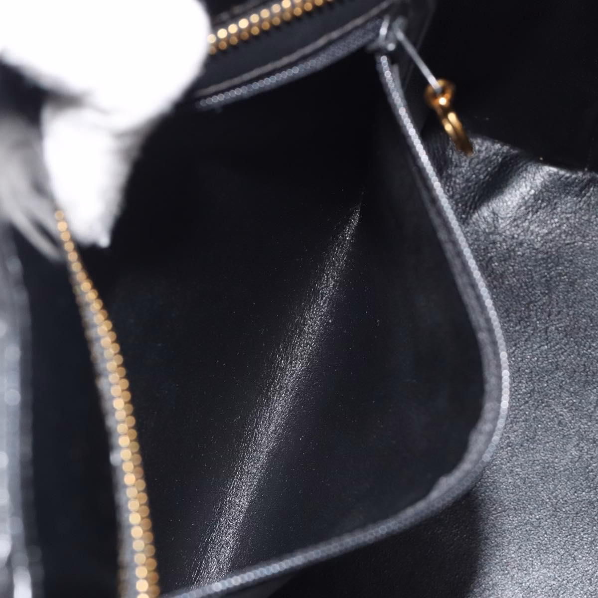 Chanel Patent Medallion Tote bag - Image 21