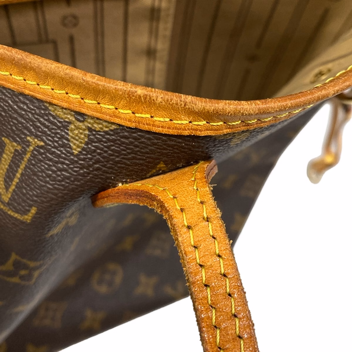 Louis Vuitton Neverfull MM - Image 13