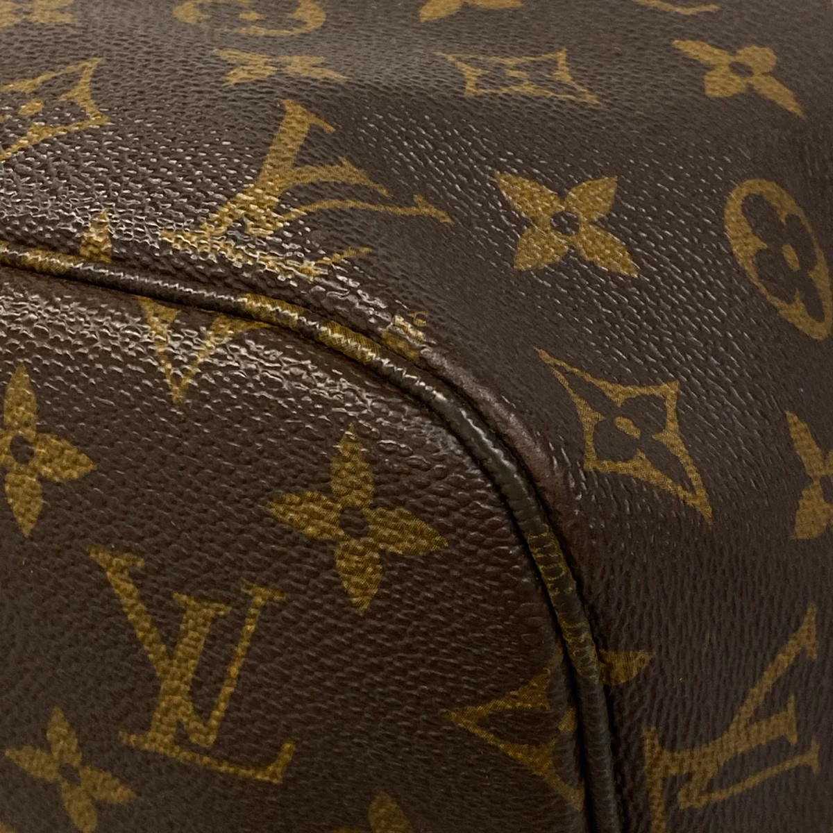Louis Vuitton Neverfull MM - Image 8