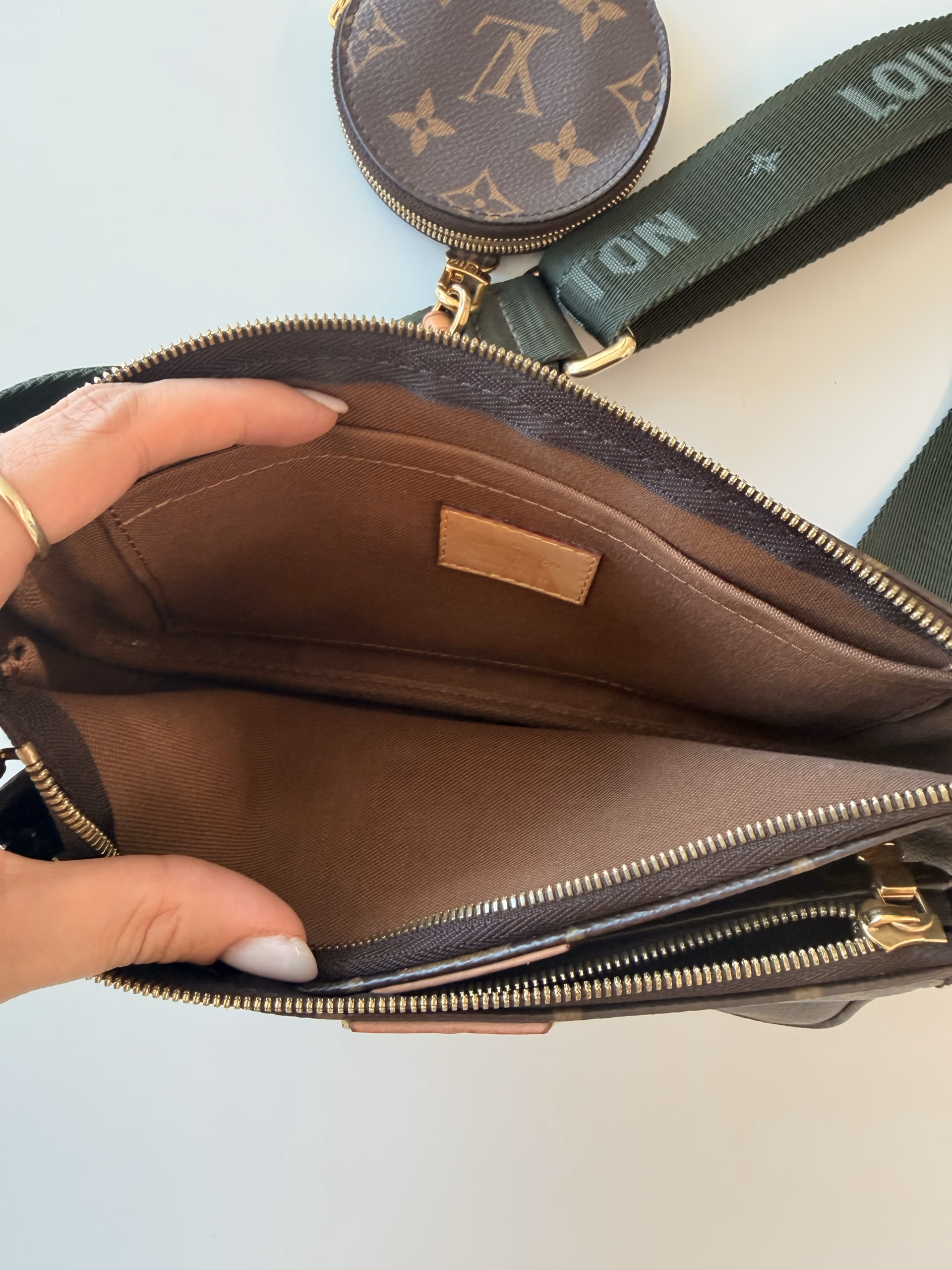 Louis Vuitton Multi Pochette - Image 17